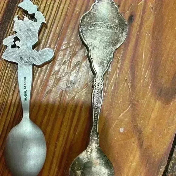 Collectible set of vintage silver plated and pewter spoons - Picture 5 of 5